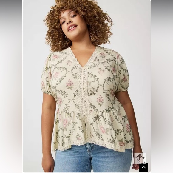 torrid Tops - Torrid Floral Diamonds Castlewall Peplum V-Neck Lace-Trim Top NWT Plus Size 3X